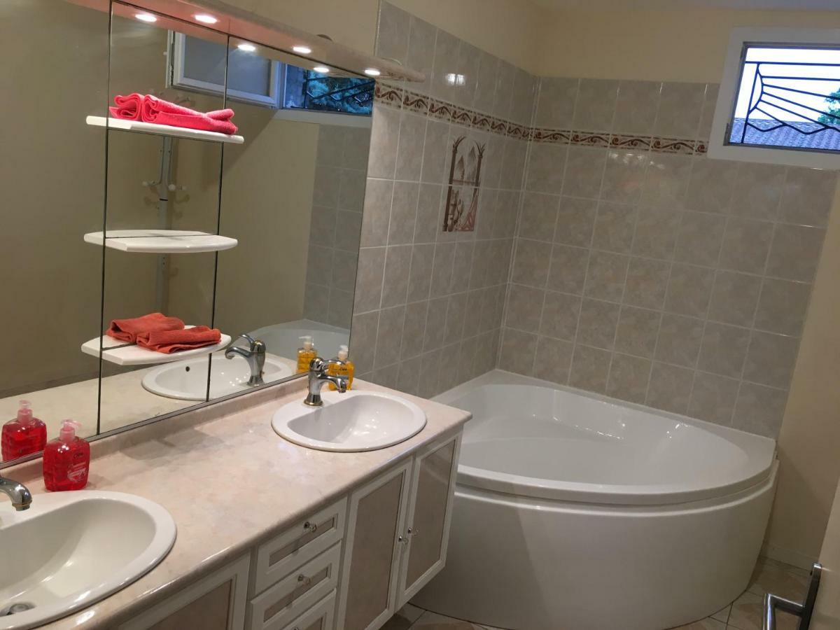 Villa Plein Pied Rez-De-Chaussee+1 Avec Dependance Cenon Eksteriør bilde